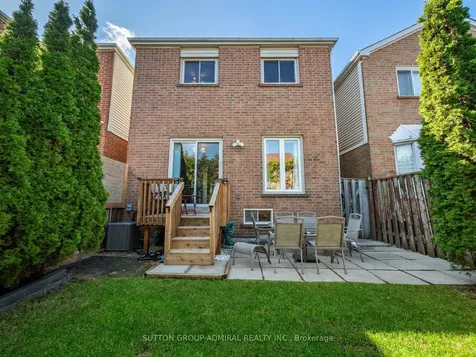 120 Glenmanor Way Vaughan ON L4J 3E5