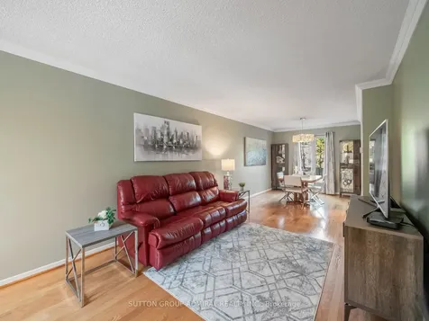 120 Glenmanor Way Vaughan ON L4J 3E5
