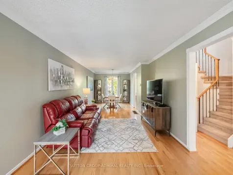 120 Glenmanor Way Vaughan ON L4J 3E5