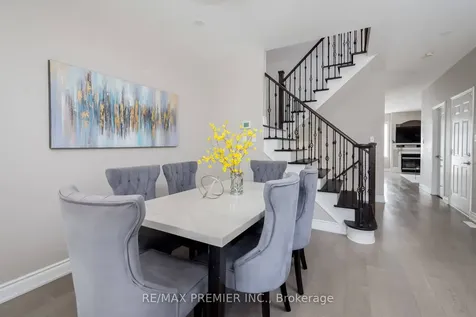 140 Dolce Crescent Vaughan ON L4H 3C7