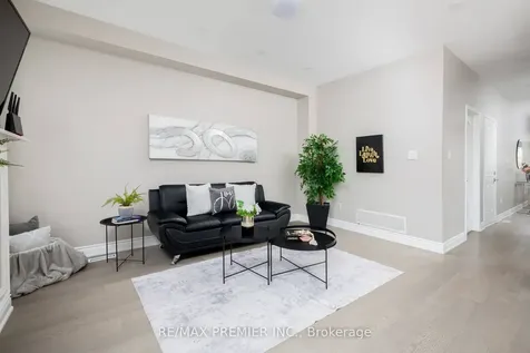 140 Dolce Crescent Vaughan ON L4H 3C7