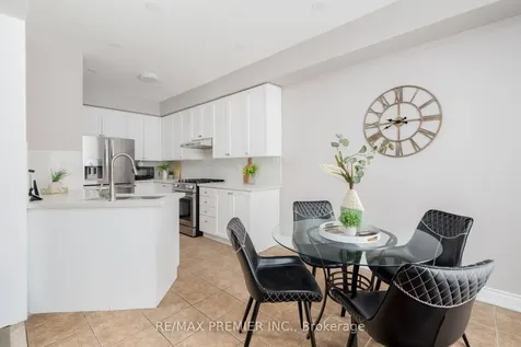 140 Dolce Crescent Vaughan ON L4H 3C7
