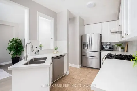 140 Dolce Crescent Vaughan ON L4H 3C7