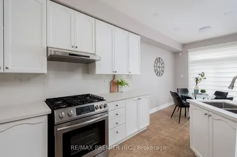 140 Dolce Crescent Vaughan ON L4H 3C7