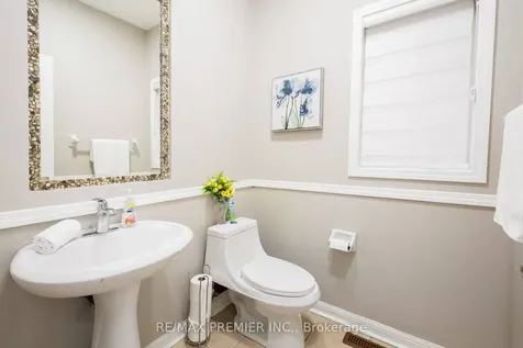 140 Dolce Crescent Vaughan ON L4H 3C7