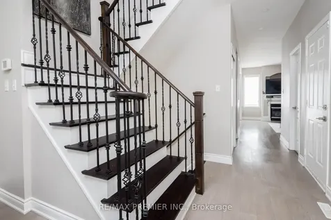 140 Dolce Crescent Vaughan ON L4H 3C7