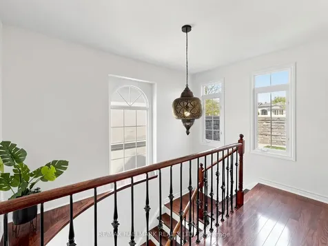 34 Willow Tree Street Vaughan ON L6A 2S2