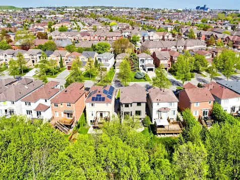 34 Willow Tree Street Vaughan ON L6A 2S2