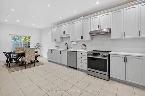 3 Amalfi Court Vaughan ON L4L 9S2