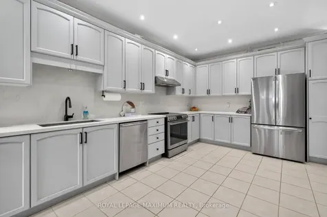 3 Amalfi Court Vaughan ON L4L 9S2