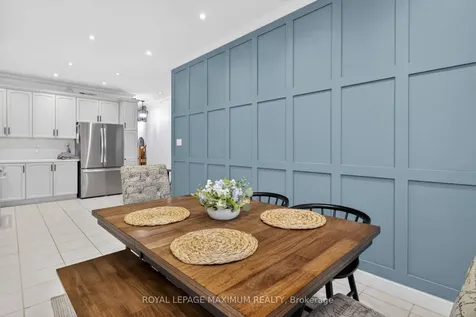 3 Amalfi Court Vaughan ON L4L 9S2