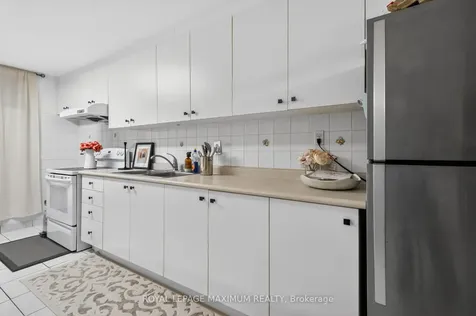 3 Amalfi Court Vaughan ON L4L 9S2