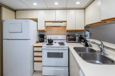 309 Major Mackenzie Drive E Richmond Hill ON L4C 9V5