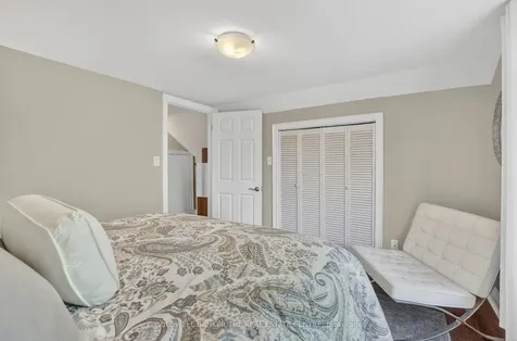 64 Niagara Street Newmarket ON L3Y 4E6