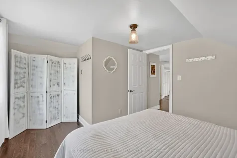 64 Niagara Street Newmarket ON L3Y 4E6