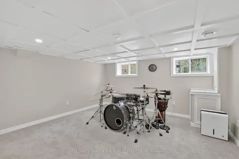 64 Niagara Street Newmarket ON L3Y 4E6