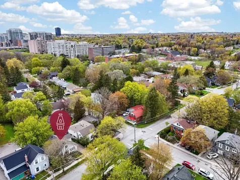 64 Niagara Street Newmarket ON L3Y 4E6