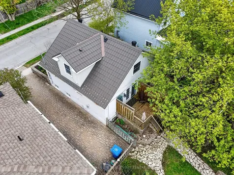 64 Niagara Street Newmarket ON L3Y 4E6