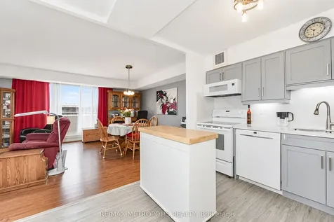 40 William Roe Boulevard Newmarket ON L3Y 5N4