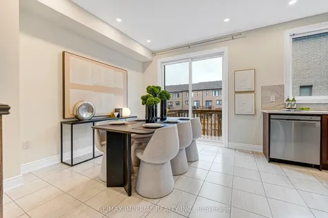 242 Vermont Avenue Newmarket ON L3X 0M6