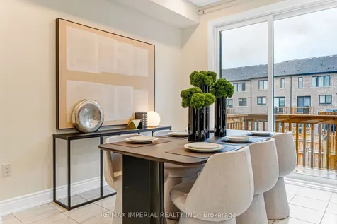 242 Vermont Avenue Newmarket ON L3X 0M6