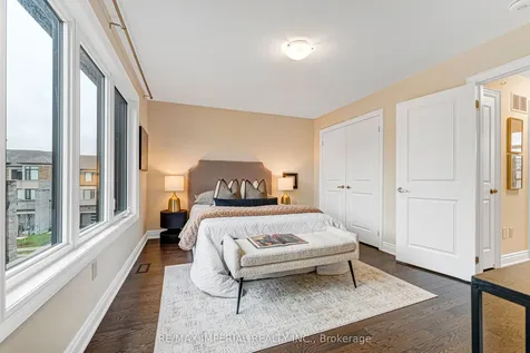 242 Vermont Avenue Newmarket ON L3X 0M6