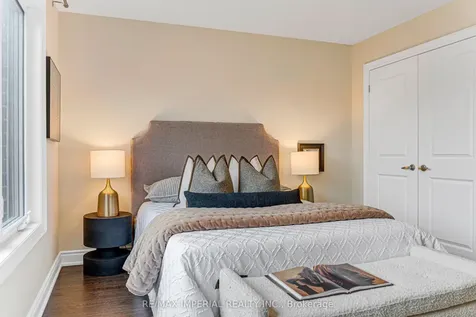 242 Vermont Avenue Newmarket ON L3X 0M6