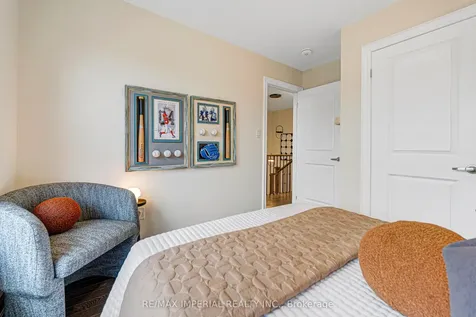 242 Vermont Avenue Newmarket ON L3X 0M6