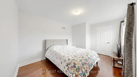 1112 Quaker Trail Newmarket ON L3X 3E2
