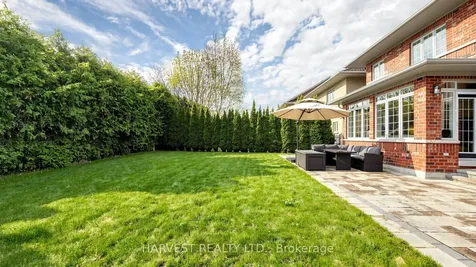 1112 Quaker Trail Newmarket ON L3X 3E2