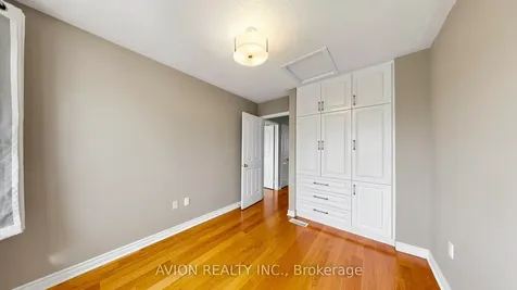 55 Madison Heights Boulevard Markham ON L6C 2E3