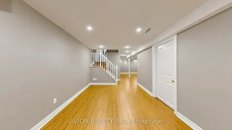 55 Madison Heights Boulevard Markham ON L6C 2E3
