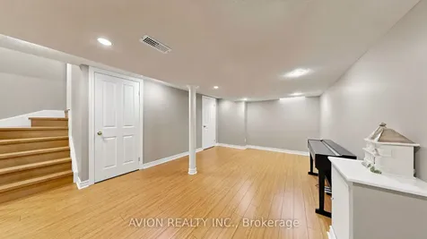 55 Madison Heights Boulevard Markham ON L6C 2E3