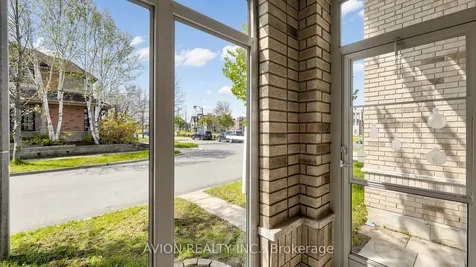 55 Madison Heights Boulevard Markham ON L6C 2E3