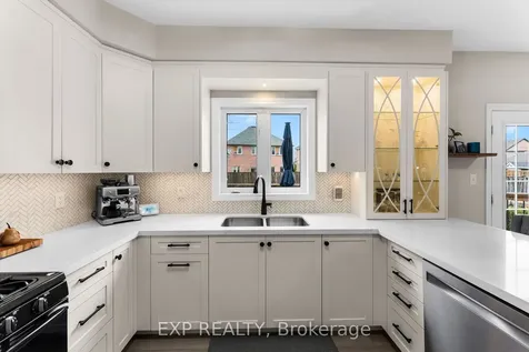 14 Whitestone Drive Georgina ON L4P 0A3