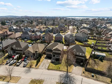 14 Whitestone Drive Georgina ON L4P 0A3