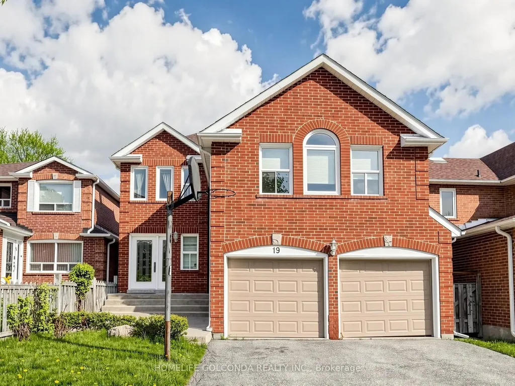 19 Thornbury Circle Vaughan ON L4J 5C1