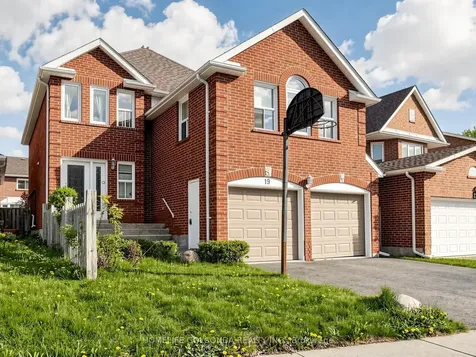 19 Thornbury Circle Vaughan ON L4J 5C1