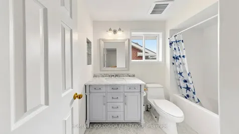 19 Thornbury Circle Vaughan ON L4J 5C1