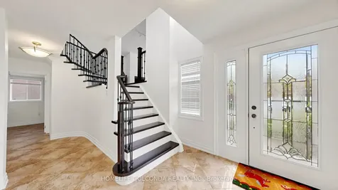 19 Thornbury Circle Vaughan ON L4J 5C1