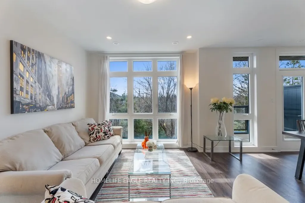 7 Phelps Lane Richmond Hill ON L4E 1J4