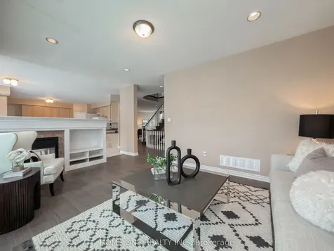 27 Moses Crescent Markham ON L6C 1S5