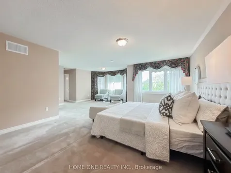 27 Moses Crescent Markham ON L6C 1S5