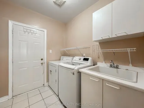 27 Moses Crescent Markham ON L6C 1S5