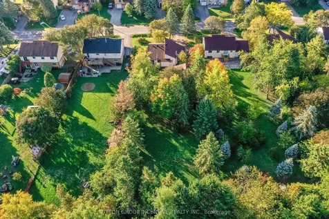2276 Scythes Street Innisfil ON L9S 1G8