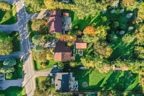 2276 Scythes Street Innisfil ON L9S 1G8