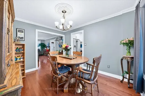264 Manchester Drive Newmarket ON L3Y 6K3