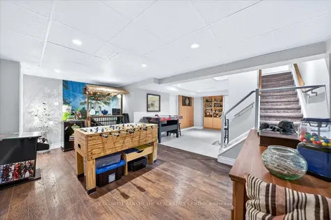 264 Manchester Drive Newmarket ON L3Y 6K3