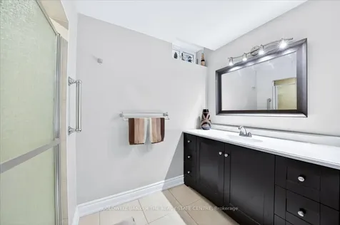 264 Manchester Drive Newmarket ON L3Y 6K3