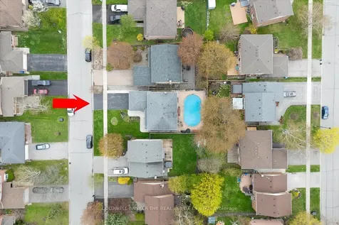 264 Manchester Drive Newmarket ON L3Y 6K3